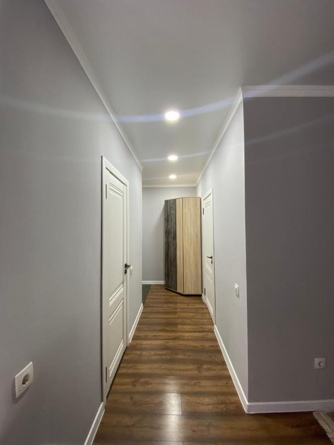 Квартира В Центре Алматы Luaran gambar